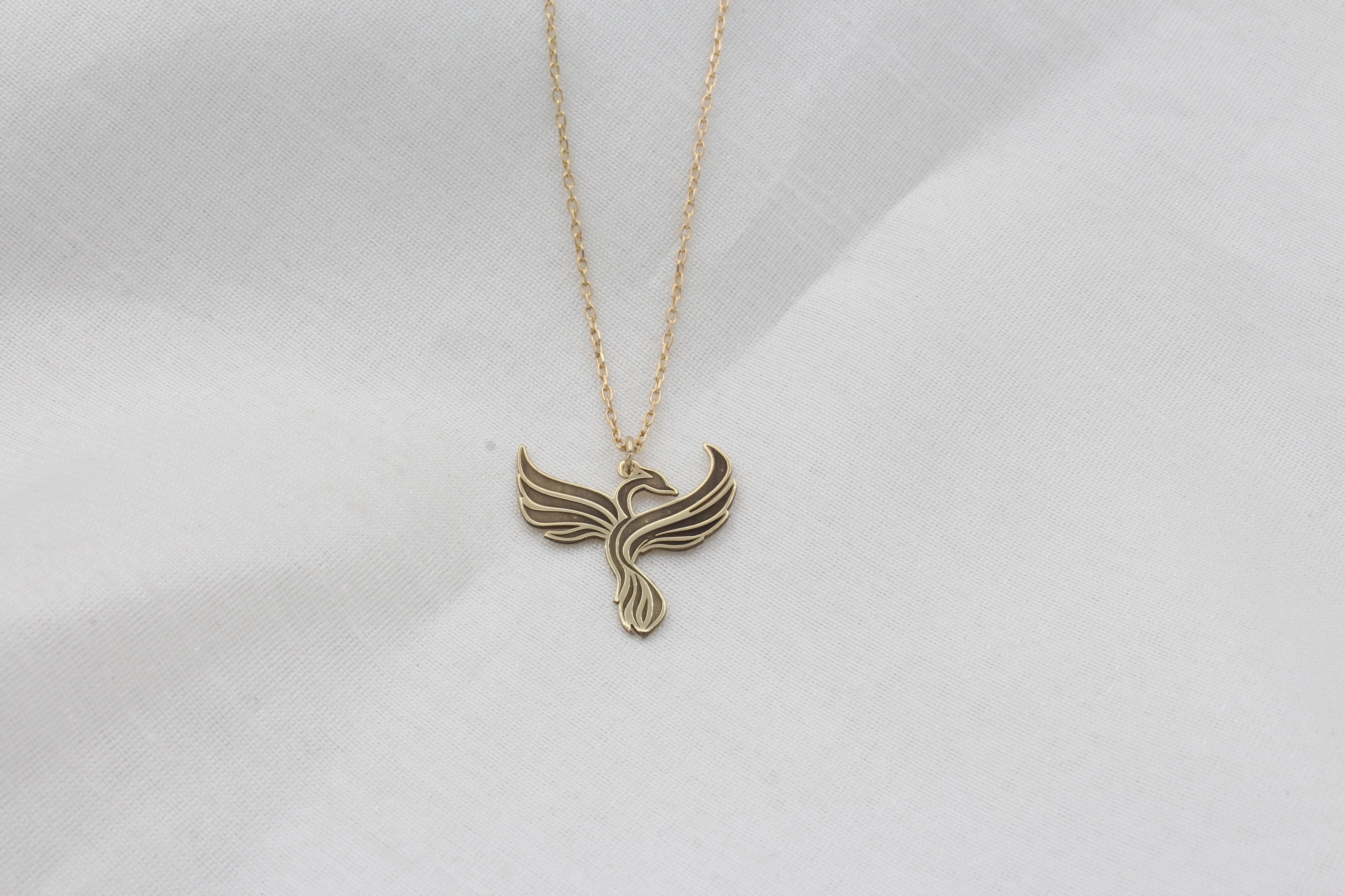 14K Altın Kaplama Anka Kuşu Kolye – Yeniden Doğuşun ve Gücün Sembolü