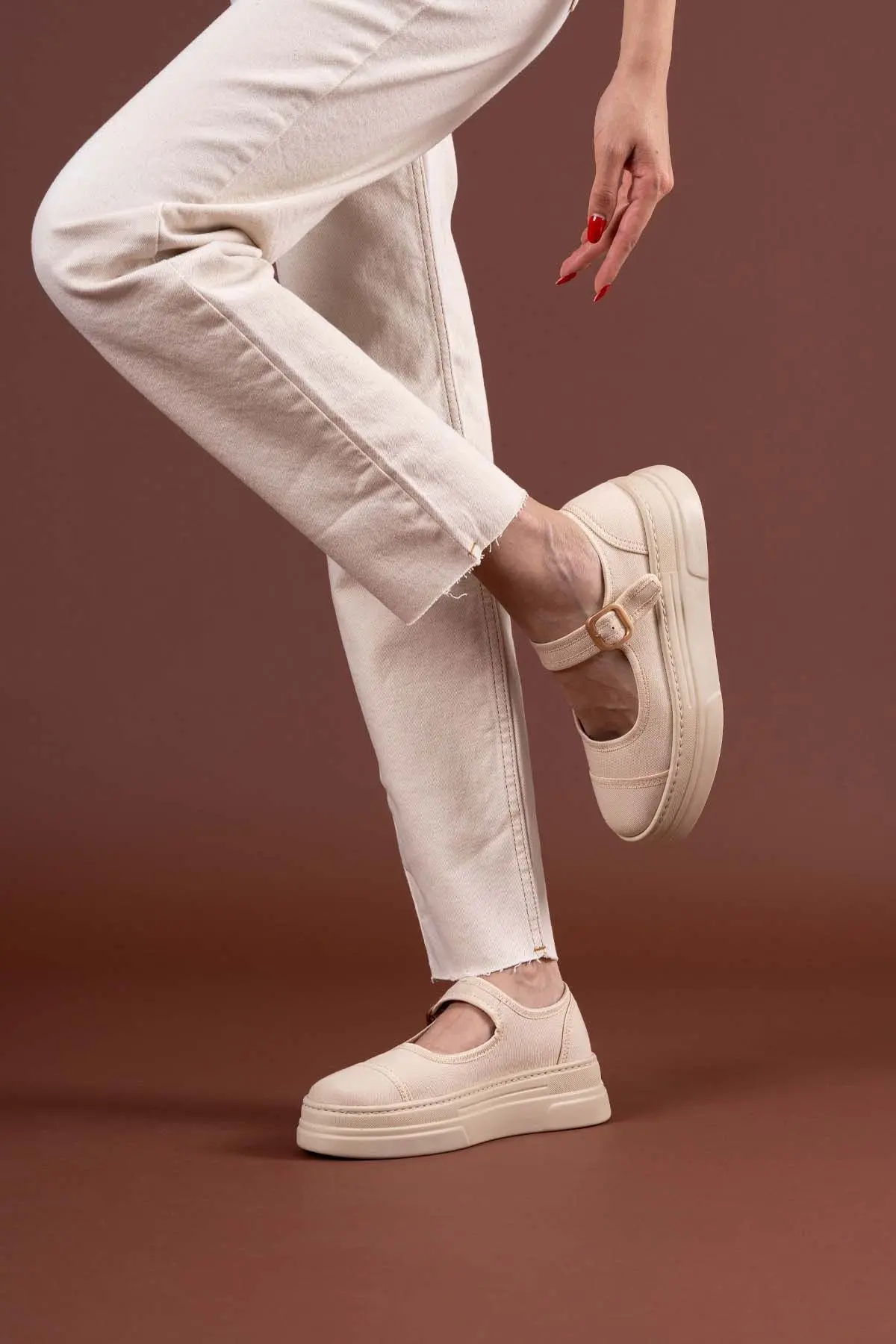 Lunni Bej Keten Spor Ayakkabı