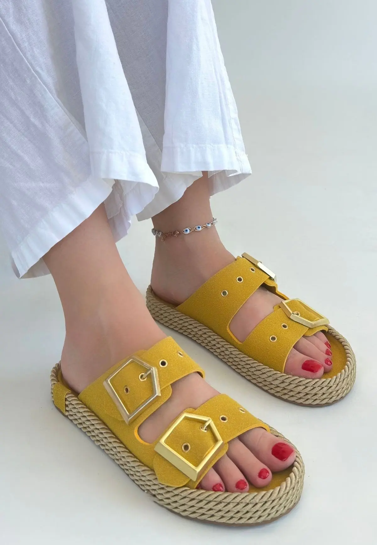 Loera Sarı Nubuk Çift Tokalı Terlik