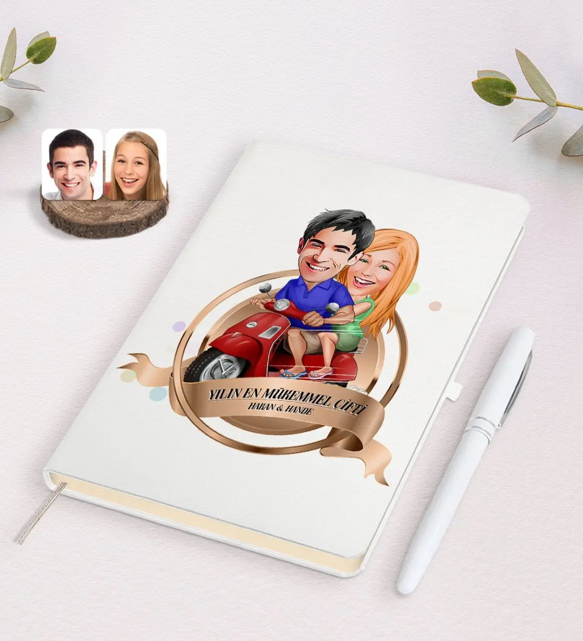 Kişiye Özel Yılın En Mükemmel Çifti Karikatürlü Beyaz Defter ve Kalem Hediye Seti-10