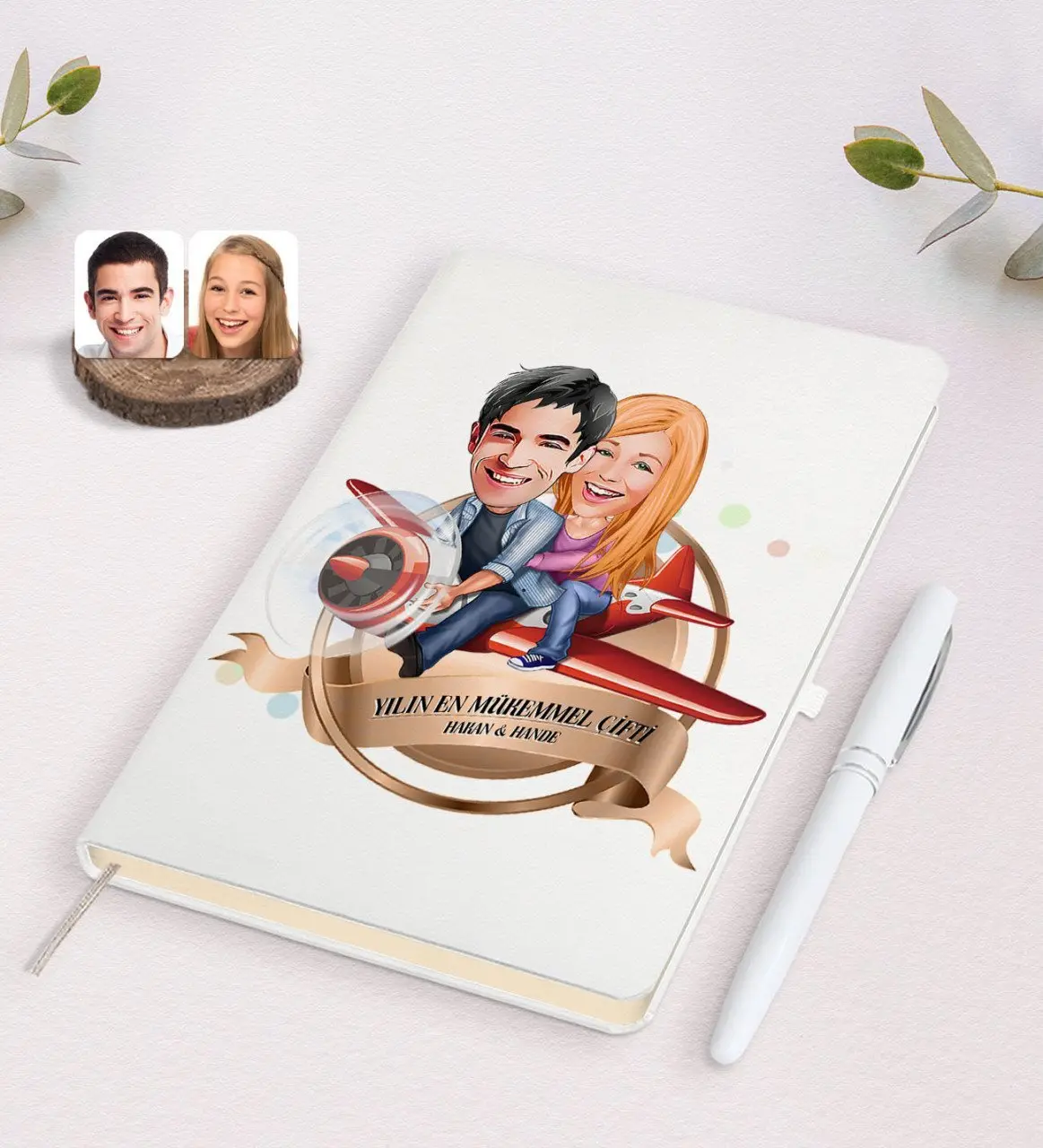 Kişiye Özel Yılın En Mükemmel Çifti Karikatürlü Beyaz Defter ve Kalem Hediye Seti-11