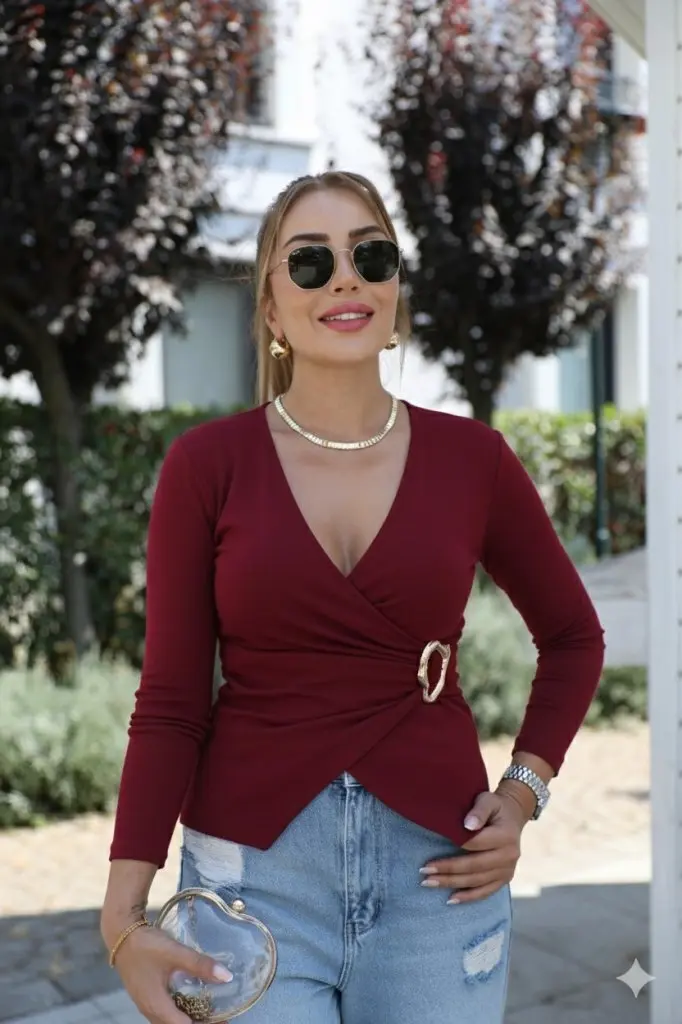 Kadın Uzun Kollu Kruvaze Yakalı Toka Detaylı Viskon Bluz