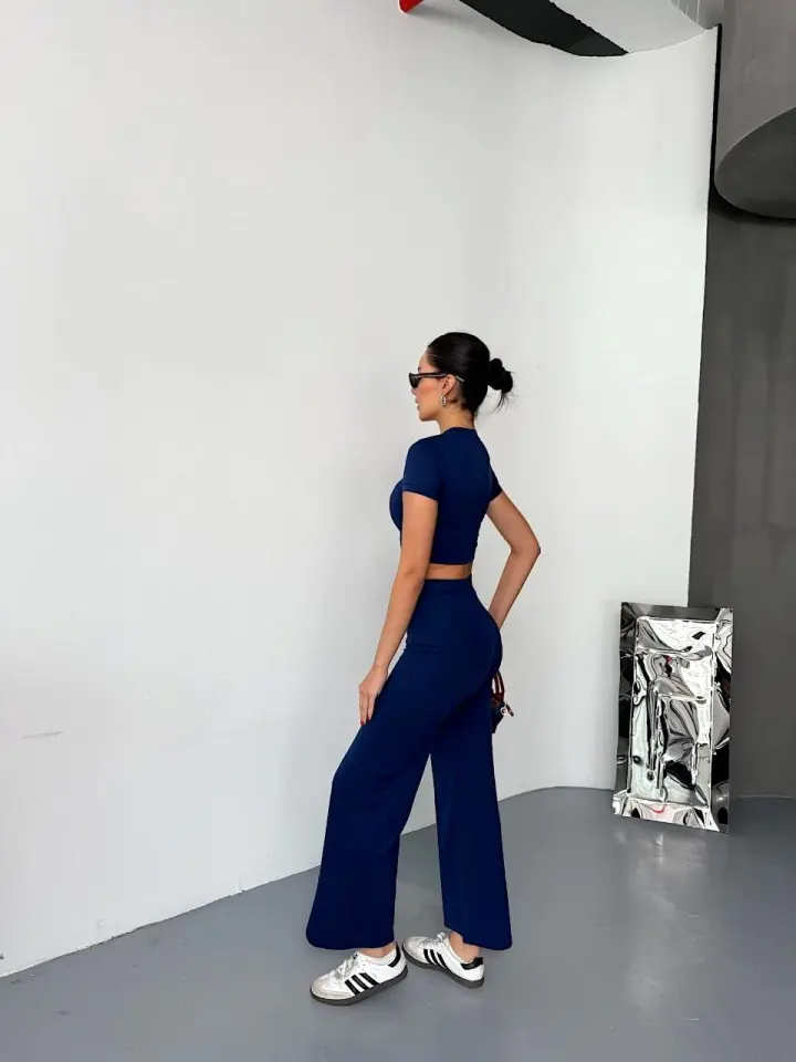 Osy Modal Yumuşak Dokulu Kumaş Kısa Kollu Crop Alt Ispanyol Paça Pantalon Ikili Takım - Lacivert