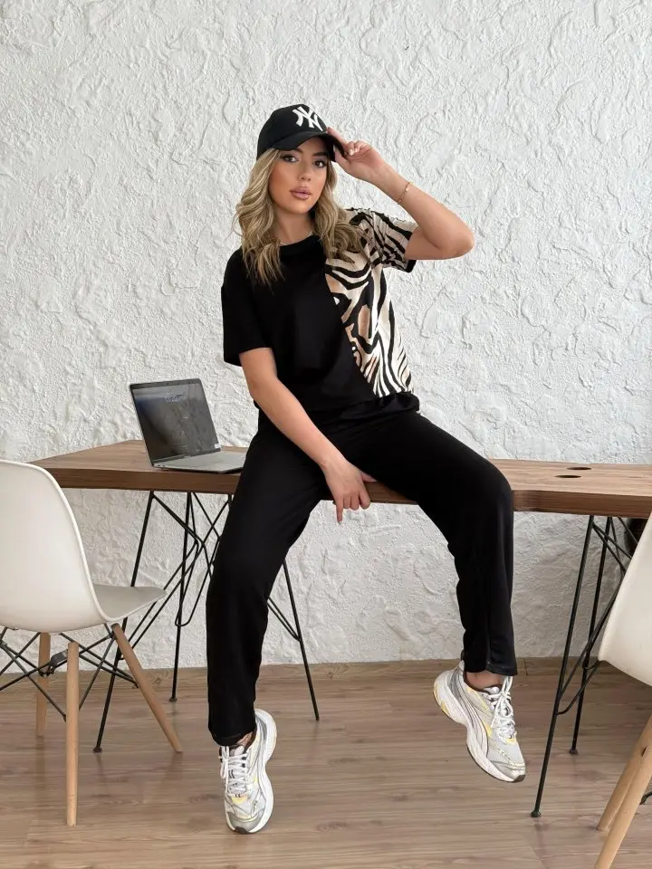 Kadın Bisiklet Yaka Kısa Kol Leopar Desen Bluz Ve Pantolon Ikili Takım