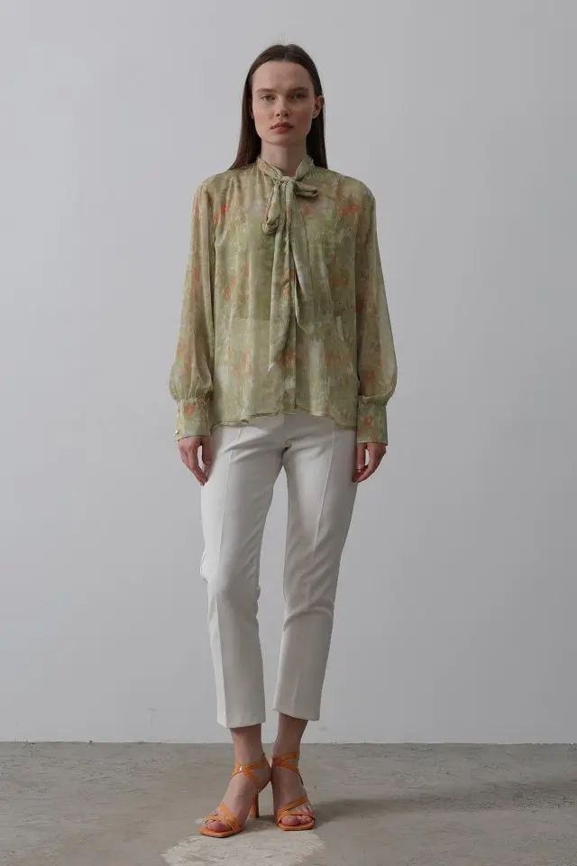 Yakası Fularlı Şifon Gömlek - Fıstık Yeşili