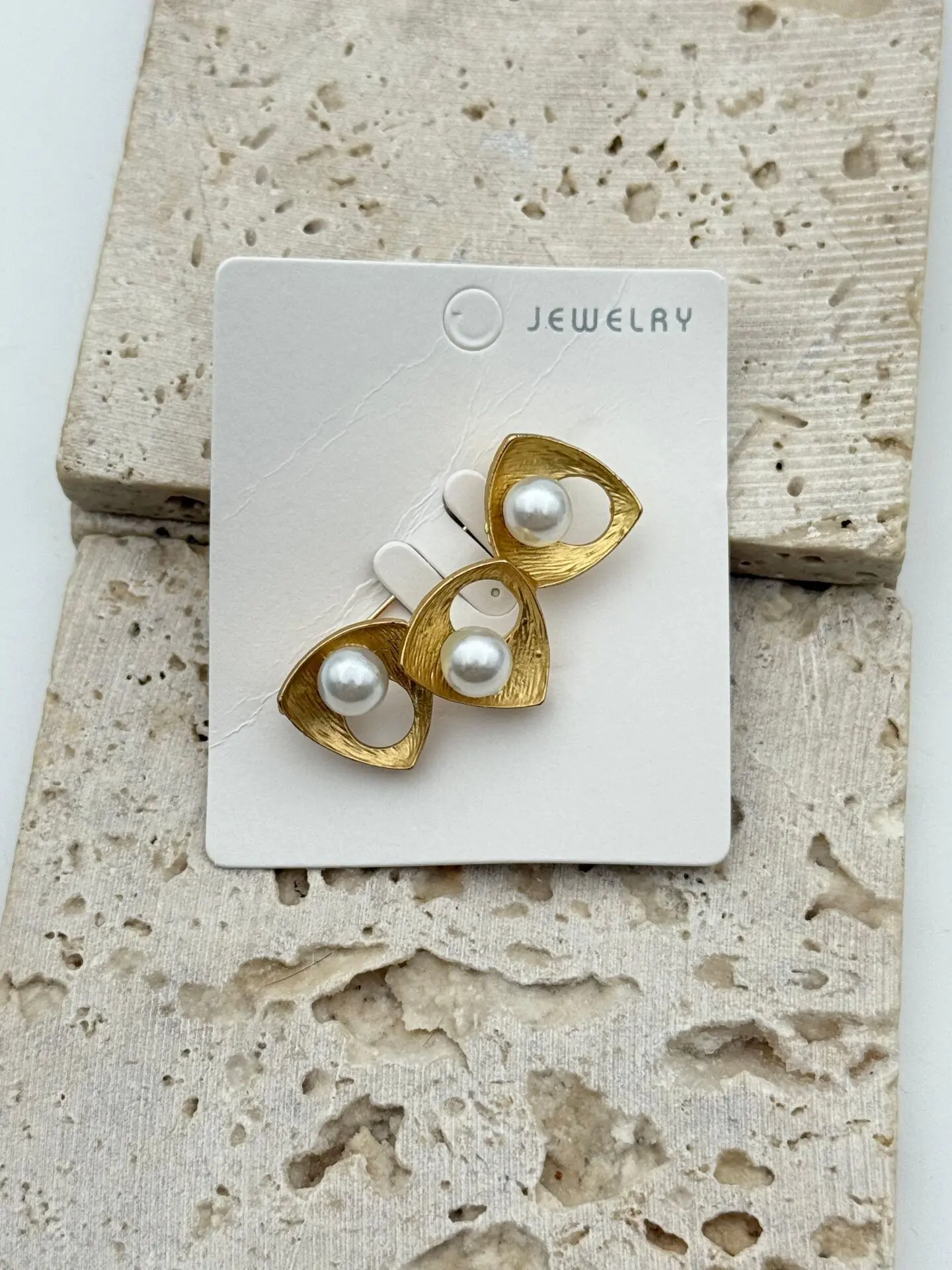 Özel Seri Broş // BROS-809