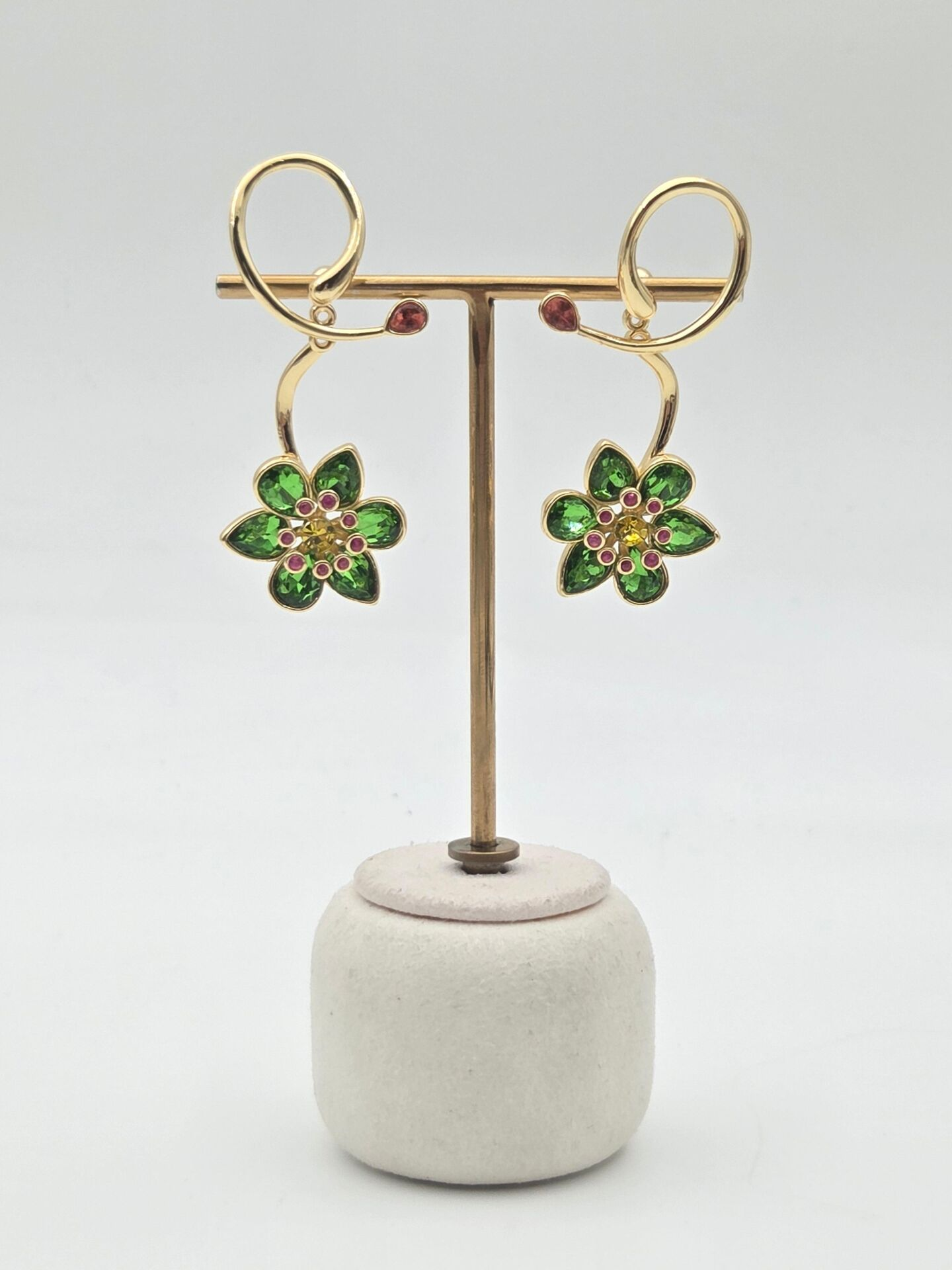 Çelik SWARS Çiçek Küpe // KÜPE-3919