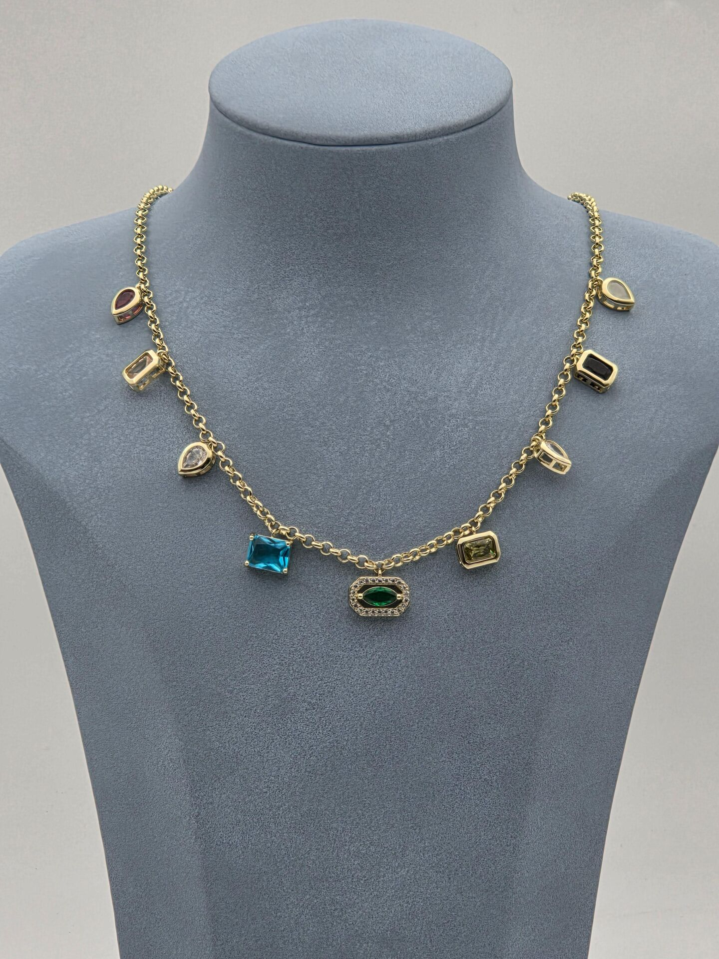 Çelik Charmlı Kolye // KOLYE-5856