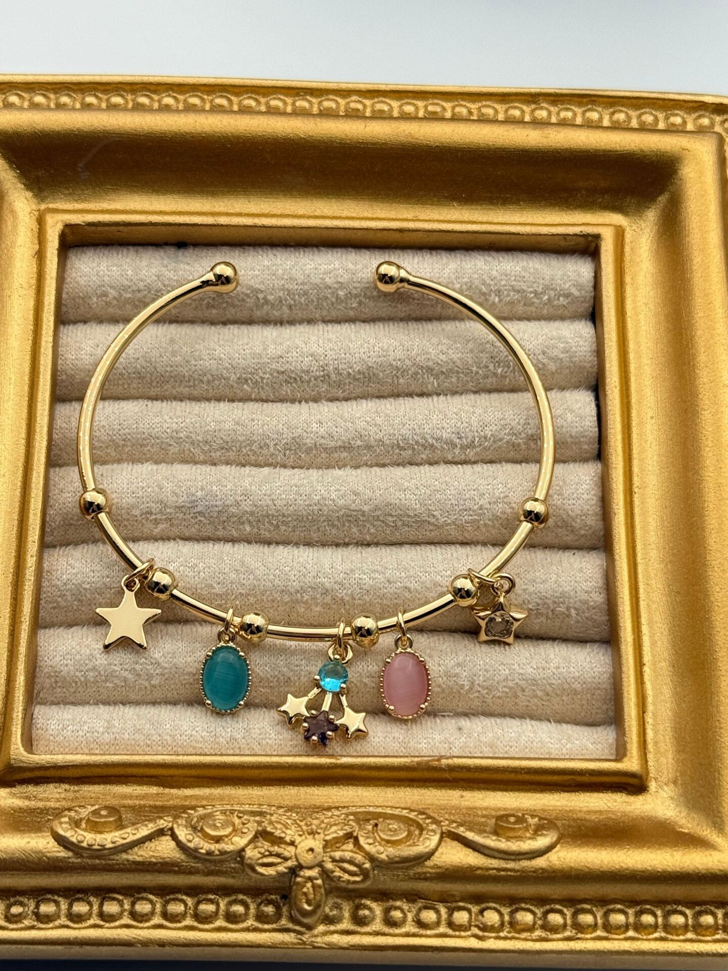 Çelik Charmlı Bileklik // BILEK-6120